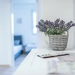 Welcome Apartment *