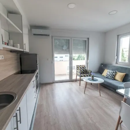 Welcome * موستار